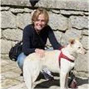 Ciao, sono laureata in fisica e da tanti anni aiuto studenti delle scuole medie e superiori nella comprensione do questa materia