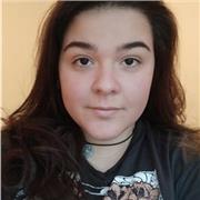 Las clases se adaptan al nivel y conocimiento de cada alumno además que podemos centrarnos en distintas partes del diseño de moda que es muy amplio.