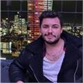 İngilizceyi ders olarak değil de, hayat değiştiren bir edinim olarak öğretmek için buradayım!