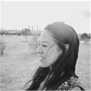 Tutora de español como lengua extranjera imparte clases