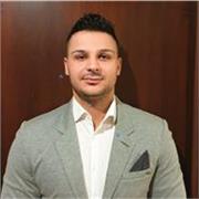 Offro lezioni private a bambini delle scuole elementari e medie , adattandole  alle loro esigenze.