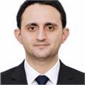 Deneyimli İngilizce öğretmeniyim; çocuklar, gençler ve yetişkinlerle çalışıyorum.