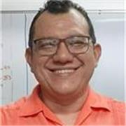 Profesor de cómputo básico o para desarrollo de proyectos