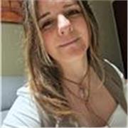 Abogada imparte clases de Derecho a personas sin limite de edad