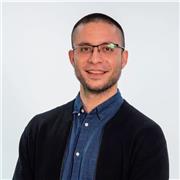 Graduado en Psicología, con certificados en AEPSIS  y título de Barça Innovation Hub (Psicología del Deporte)