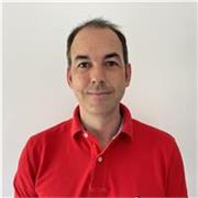 Me defino como un profesor–coach educativo que va más allá de la enseñanza tradicional. 