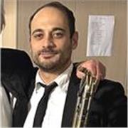 Diplomato in trombone e laureto in musica da camera