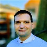 American English Teacher with 13 years experience 
- English Degree and TEFL Certificate
