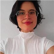 Biologielehrer, der junge Menschen aller Altersgruppen unterrichtet. Ob für den Hochschulzugang oder für schulische Aktivitäten!