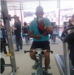 Instructor personalizado para personas que desean mejorar su aspecto físico con entrenamiento deportivo en materia de fitness