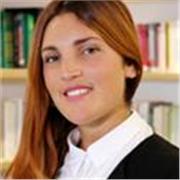 Laureata in Biologia, impartisce lezioni di ogni materia scientifica e non, a qualsiasi livello scolastico o universitario