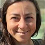 Lehrerin und Sprachliebhaberin, die Deutsch (als Fremdsprache) für alle Stufen unterrichtet