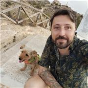 Soy fotografo desde hace más de 15 años y he impartido cursos a gente de entre 12 y 50 años.