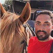 Laureato al politecnico di Torino, impartisce lezioni di economia aziendale, corporate finance, micro/macro economia, statistica