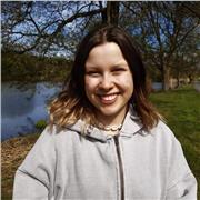 Erfahrene Nachhilfelehrerin seit zwei Jahren in dem Fach Deutsch