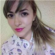 Contadora imparte clases de contabilidad