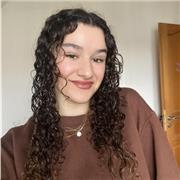 Professeure afin d’aider les étudiants pour les cours !