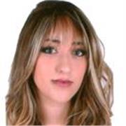 Profesora de apoyo escolar especializada en necesidades educativas especiales