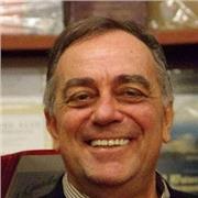 Cerchi un insegnante di Filosofia e Scienze Umane con  esperienza in campo scolastico ed editoriale?