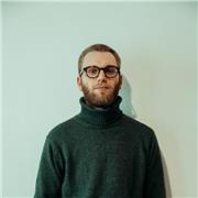 Laureato magistrale in Filosofia impartisce ripetizioni personalizzate di tutte le materie umanistiche e di lingue inglese, francese e tedesco