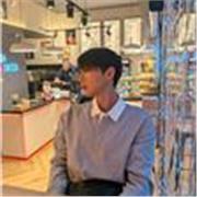 Mi inglés es a nivel avanzado y mi español a nivel intermedio