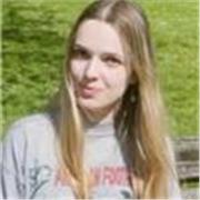 Soy una chica de 23 años que le gusta trabajar dando clases particulares a niños de primaria tengo experiencia de 2-3 años