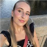 Estudiante de psicología, con nivel avanzado en inglés