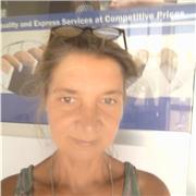 Je donne des cours particuliers pour enfants et adultes en ligne ou face à face. J'adapte la méthodologie en fonction des besoins de lélève.