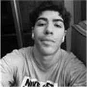 Profesor de escritura creativa, guion y dramaturgia, con clases adaptadas a todas las edades y niveles