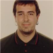 Profesor especializado en lingüística, comunicación y mediación intercultural.