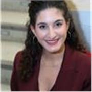 Ciao, sono Francesca, ho 26 anni e sono una dottoressa. Amo i bambini e ho ottime doti relazionali! 