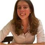 Französin, die als Französisch-Tutorin Kinder aller Altersstufen und Erwachsene betreut