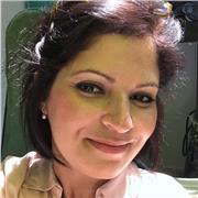 Professeur FLE avec un diplôme de DEFLE, donnant des cours sur Chambéry