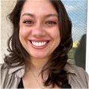 Professora de português formada pela UNICAMP, especialista em redação para ENEM e vestibulares de ampla concorrência