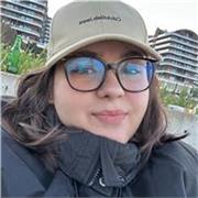 Englisch- und Mathematikunterricht von einem Lehrerin, der Türkisch und Englisch spricht