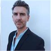 Passionate, encouraging and supportive English male. English 2 Adults