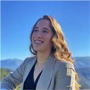 Profesora de idiomas y de apoyo escolar, para niños y adultos, de forma online o presencial