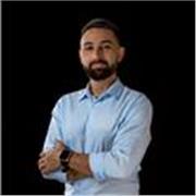 Ingeniero mecánico con formación en matemáticas integrales, diferenciales y complejas