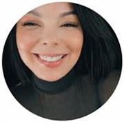 Professora particular de sociologia, filosofia e Yoga