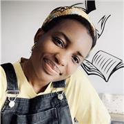 Professeur particulier donne cours de français aux élèves de cp et ce1