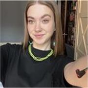 Estudiante comprometida, paciente y responsable; enseño lengua a niños. 

