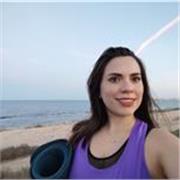 Profesora de artes visuales con experiencia en escultura pintura y dibujo. Imparto clases de técnicas mixtas para la creatividad 