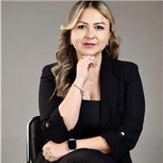 Me defino como una profesional con más de 10 años de experiencia en el área financiera y administrativa.