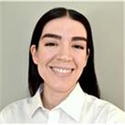 Profesora nativa de inglés profesional con diez años de experiencia con enfoque en temas ejecutivos, militares, y comerciales. 