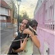 Soy alumna de Cambridge actualmente, tengo experiencia con niños, soy muy divertida y proactiva.