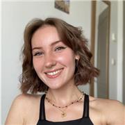 Professeure diplômée et expérimentée en FLE propose des cours de français en ligne ludiques et adaptés aux jeunes de tous niveaux