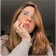 Profesora de clases extraescolares Artísticas.
Un espacio para poder potenciar la creatividad de los niños y poder jugar con los colores y los diferentes materiales, despertará un interés en el arte de crear que les enganchará!