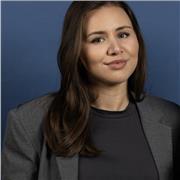 Verwaltungsfachwirtin, die gerne bei der  Prüfung zur/m Verwaltungsfachangestellten unterstützt