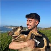 Licenciado en Comunicación Audiovisual y con título oficial de Cámara de Video.