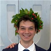 Esplora matematica, fisica e chimica, a Novara, in presenza o online, per ragazzi di tutte le età, affiancato da un ingegnere